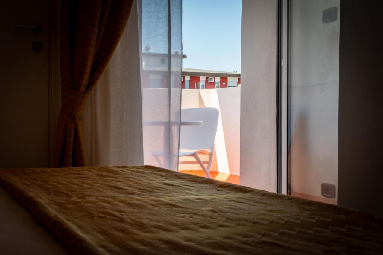 Continental B&B City Hotel บิบิโอเน ภายนอก รูปภาพ