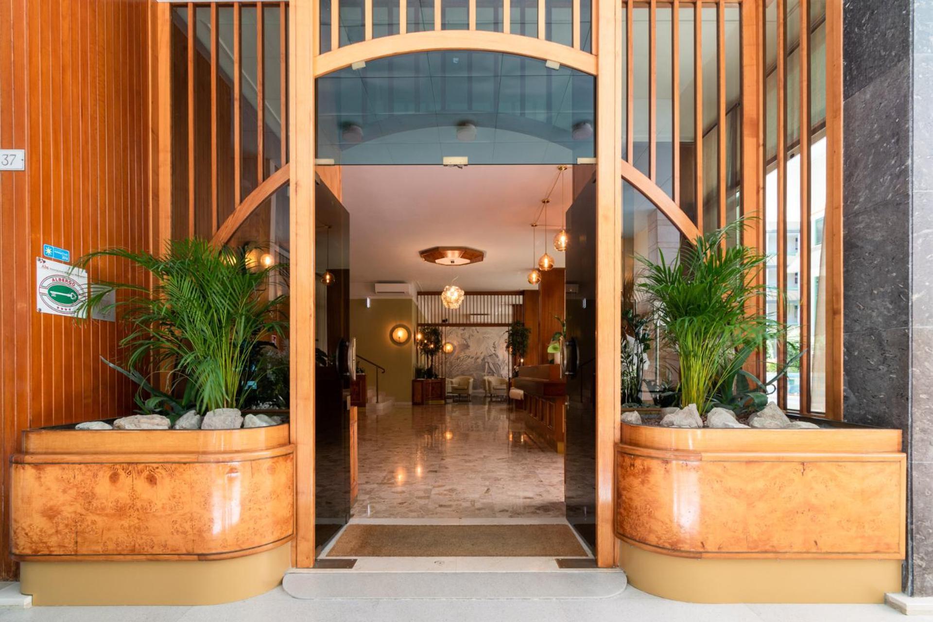 Continental B&B City Hotel บิบิโอเน ภายนอก รูปภาพ